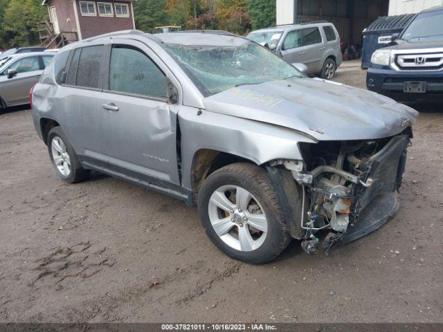  Salvage Jeep Compass