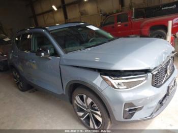  Salvage Volvo XC40