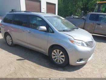  Salvage Toyota Sienna