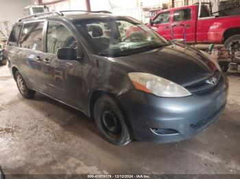  Salvage Toyota Sienna