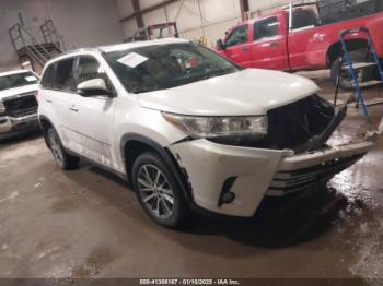  Salvage Toyota Highlander