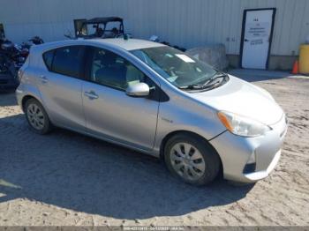  Salvage Toyota Prius c