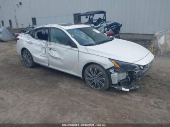  Salvage Nissan Altima