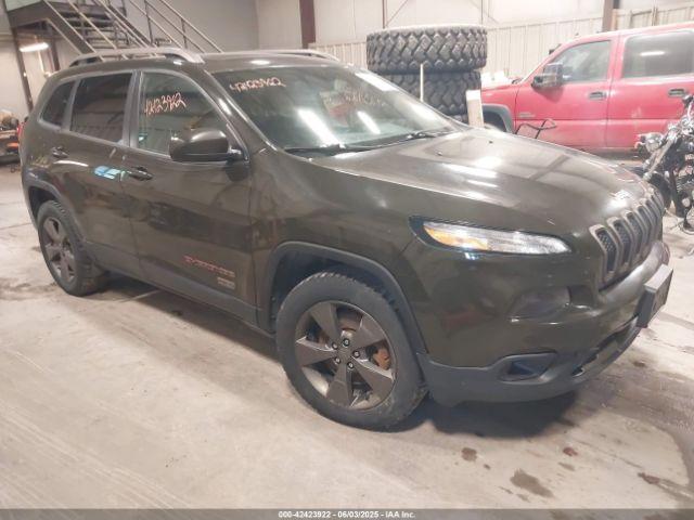  Salvage Jeep Cherokee