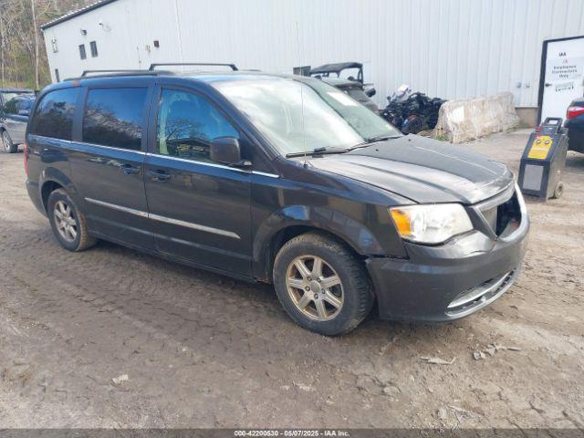  Salvage Chrysler Town & Country