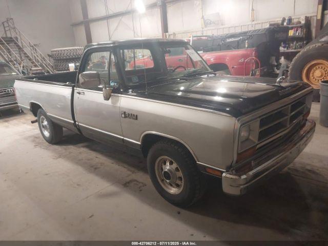  Salvage Dodge D-series