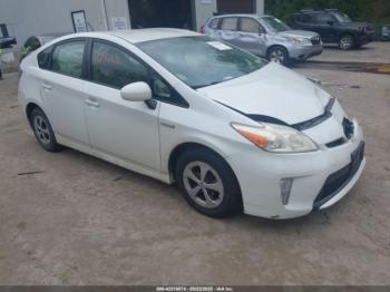  Salvage Toyota Prius