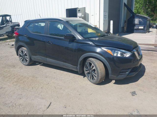  Salvage Nissan Kicks