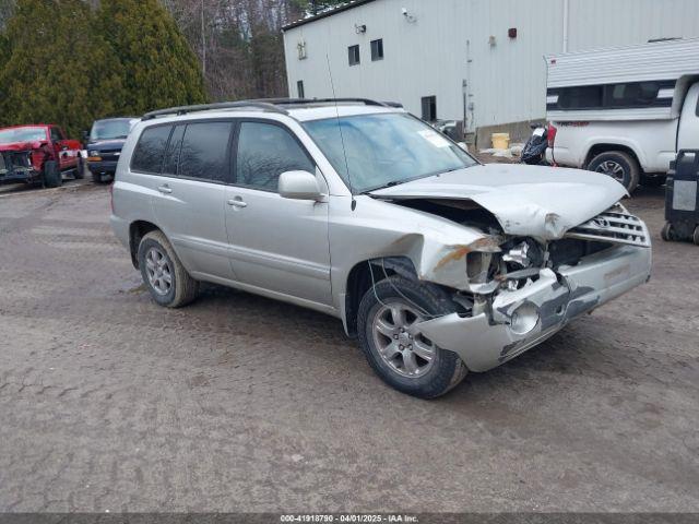  Salvage Toyota Highlander