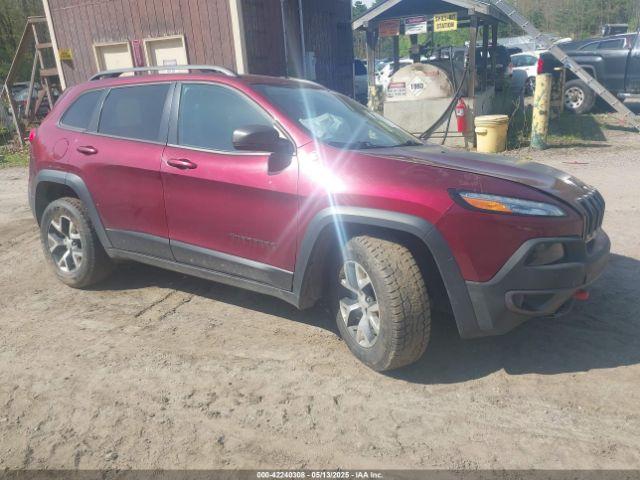  Salvage Jeep Cherokee