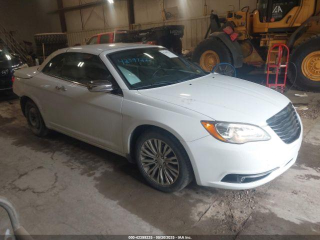  Salvage Chrysler 200