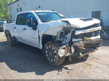  Salvage Chevrolet Silverado 2500