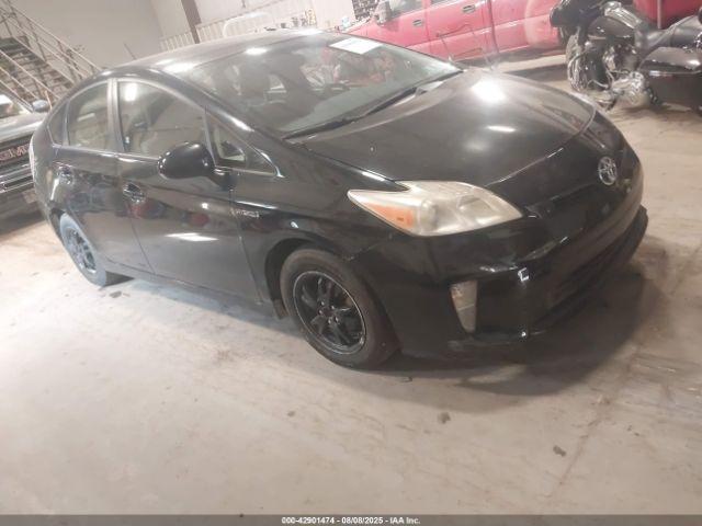  Salvage Toyota Prius