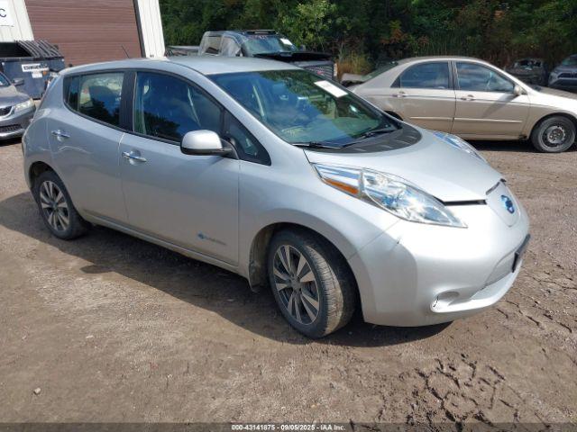  Salvage Nissan LEAF