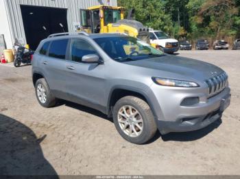  Salvage Jeep Cherokee