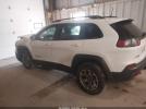 Jeep Cherokee Trailhawk 4x4 Image 13