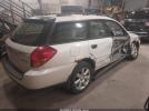 Subaru Outback 2.5i Image 11