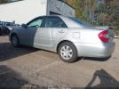 Toyota Camry Le Image 4