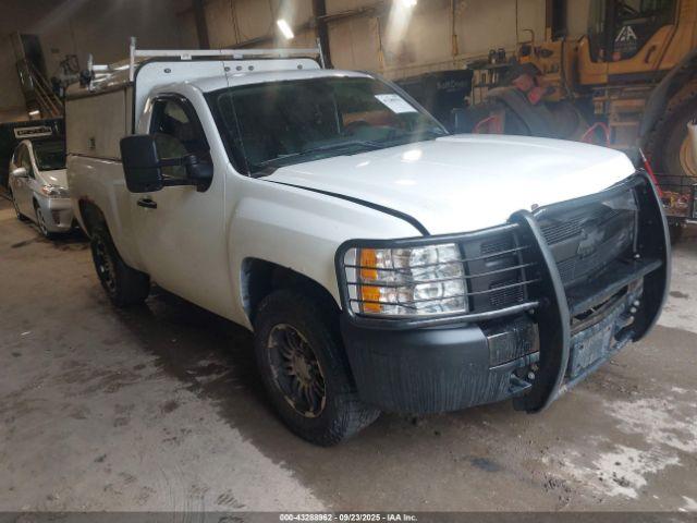 Salvage Chevrolet Silverado 1500