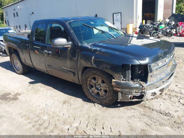  Salvage Chevrolet Silverado 1500