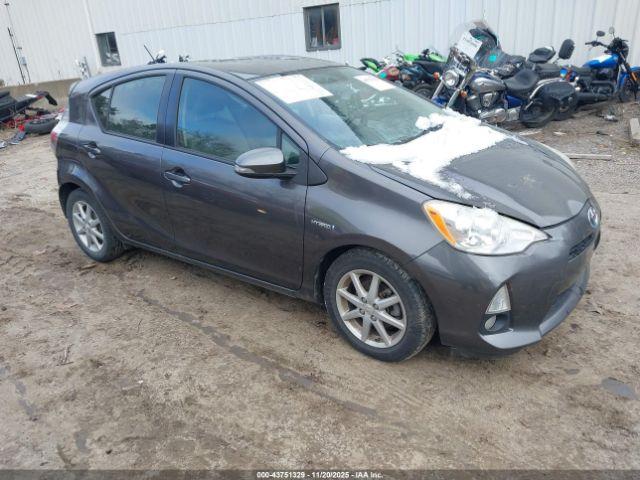  Salvage Toyota Prius c