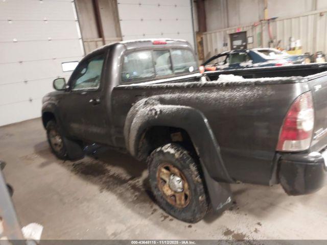 Toyota Tacoma Image 12