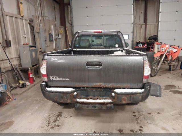 Toyota Tacoma Image 8