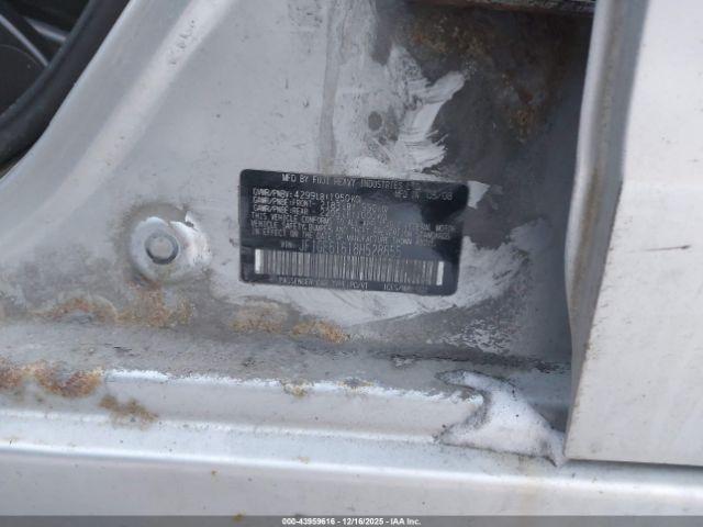 Subaru Impreza 2.5i Image 10