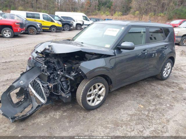 Kia Soul S Image 14