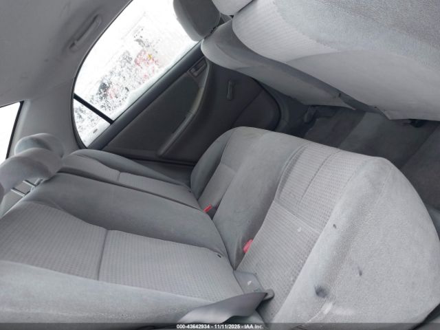 Toyota Corolla Ce Image 3