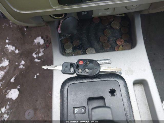 Ford Escape Xlt Image 9