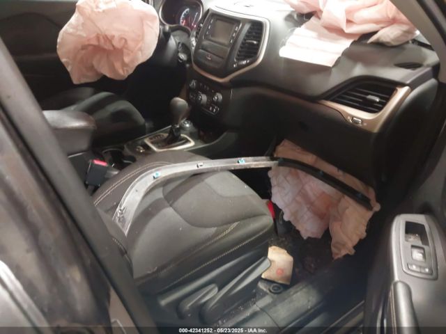 Jeep Cherokee Altitude Image 2