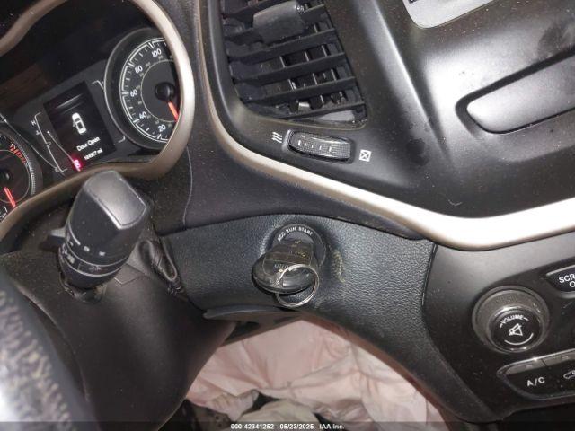 Jeep Cherokee Altitude Image 8