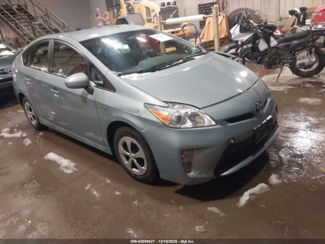  Salvage Toyota Prius